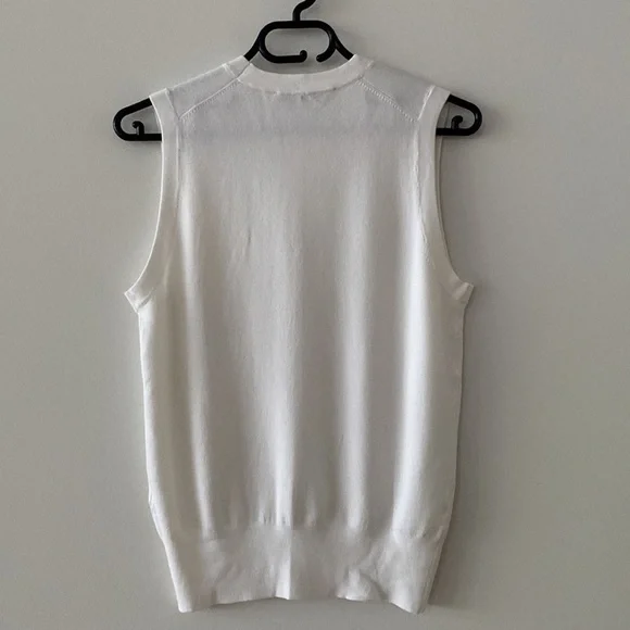 💖 As new - Zara - Sleeveless Knit Top 💖 - Picture 3 of 7